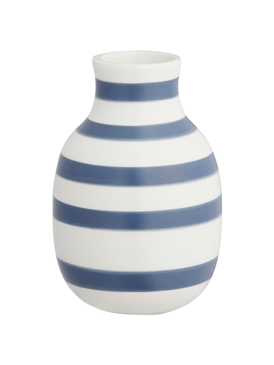 Kleine handgefertigte Design-Vase Omaggio, Keramik, Weiss, Stahlblau, Ø 8 x H 13 cm