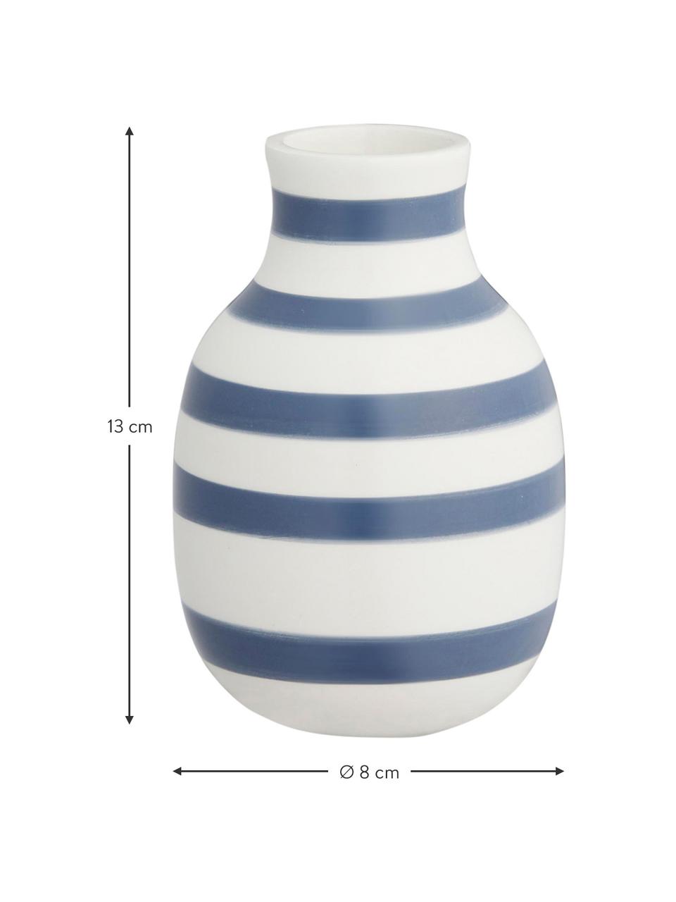 Kleine handgefertigte Design-Vase Omaggio, Keramik, Weiss, Stahlblau, Ø 8 x H 13 cm
