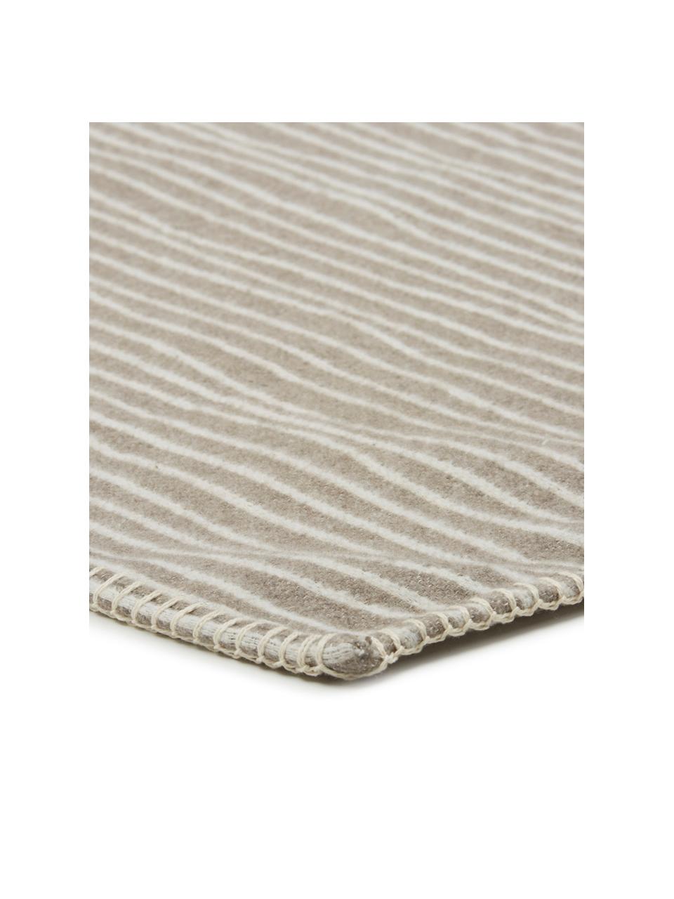 Kuscheldecke Nova Stripes im Liniendesign, 85% Baumwolle, 8% Viskose, 7% Polyacryl, Rauchgrau, Weiß, 145 x 220 cm