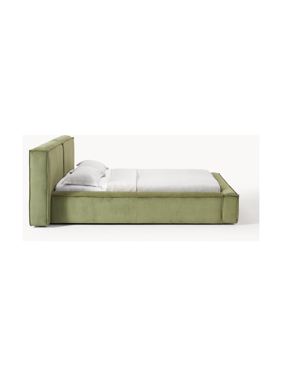 Cama tapizada en pana Lennon, con espacio de almacenamiento, Tapizado: pana (98% poliéster, 2% p, Estructura: madera de pino maciza, ma, Patas: madera, plástico Este pro, Pana verde oliva, An 228 x L 243 cm (colchón 160 x 200 cm)