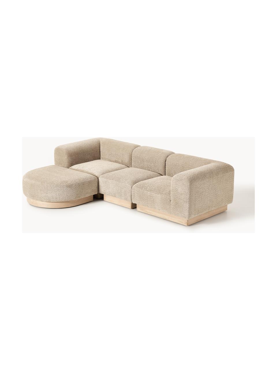 Modulares Sofa Natalie (3-Sitzer) aus Teddy-Bouclé mit Hocker, Bezug: Teddy-Bouclé (100 % Polye, Gestell: mitteldichte Holzfaserpla, Sockel: Massives Buchenholz, lack, Teddy-Bouclé Beige, helles Buchenholz, B 283 x T 197 cm