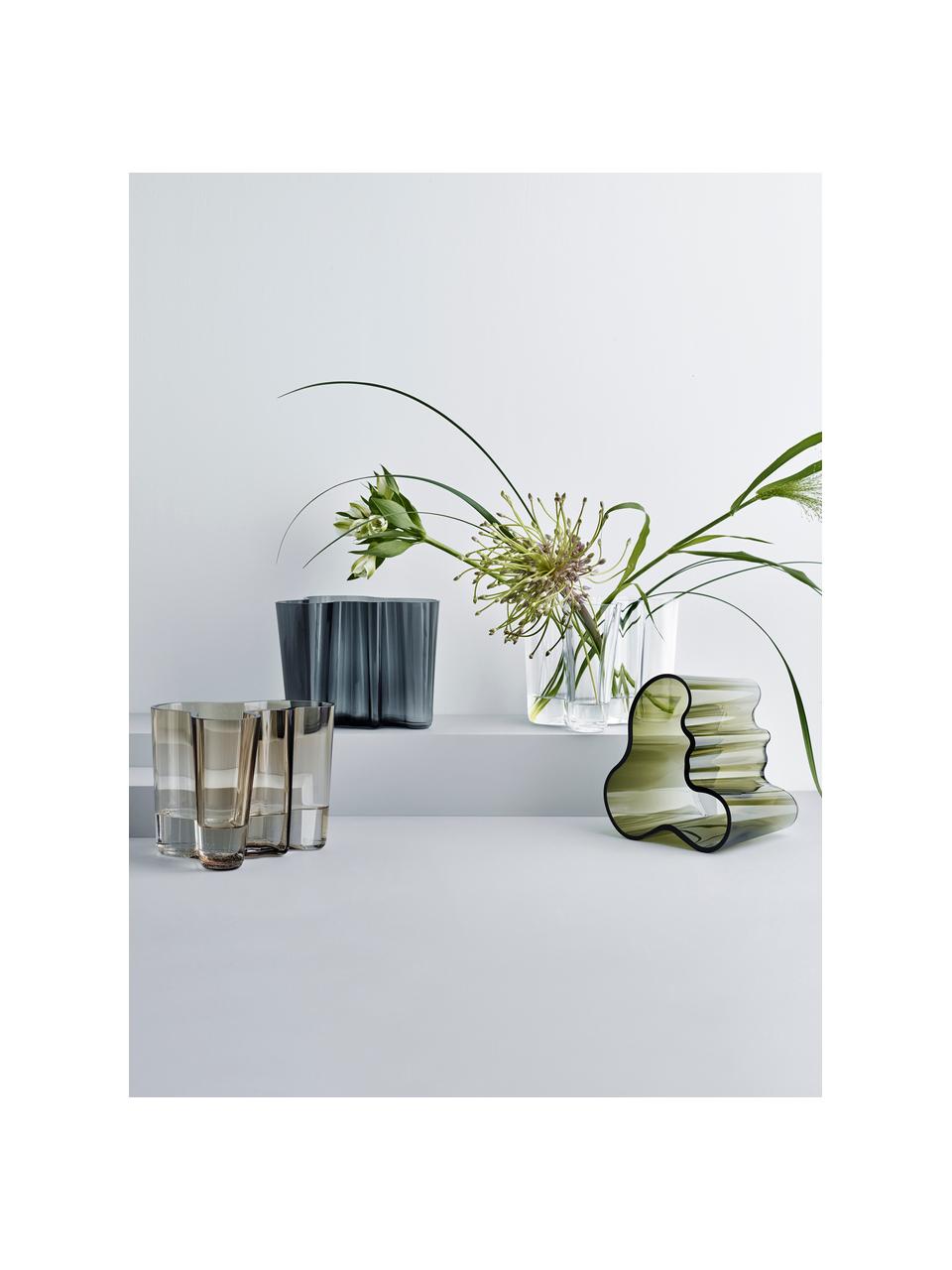 Ručně foukaná váza Alvar Aalto, V 16 cm, Foukané sklo, Zelená, transparentní, Š 21 cm, V 16 cm