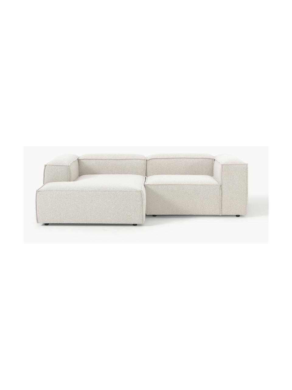 Divano angolare componibile in bouclé Lennon, Rivestimento: bouclé (100% poliestere) , Struttura: legno di pino massiccio, , Piedini: plastica Questo prodotto , Bouclè bianco latte, Larg. 238 x Prof. 180 cm, chaise loungue a sinistra