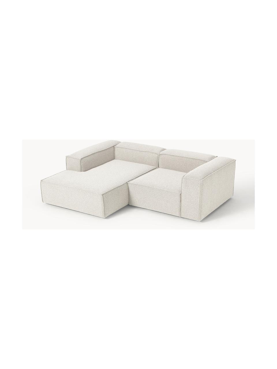 Divano angolare componibile in bouclé Lennon, Rivestimento: bouclé (100% poliestere) , Struttura: legno di pino massiccio, , Piedini: plastica Questo prodotto , Bouclè bianco latte, Larg. 238 x Prof. 180 cm, chaise loungue a sinistra