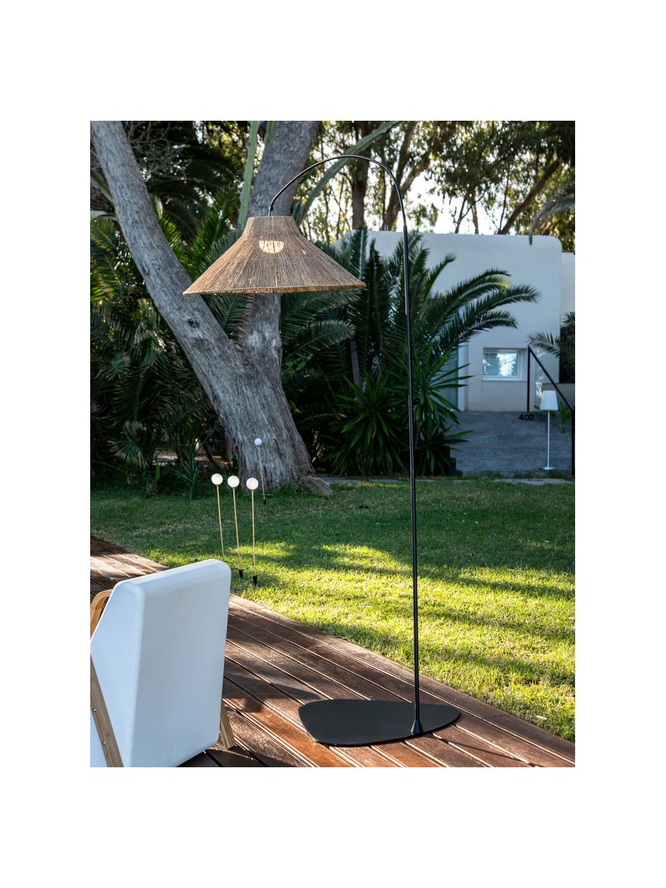 Handgemaakte dimbare LED tuinlamp Niza met afstandsbediening, Lampenkap: natuurlijke vezel, Lampvoet: gecoat metaal, Bruin, zwart, Ø 80 x H 230 cm