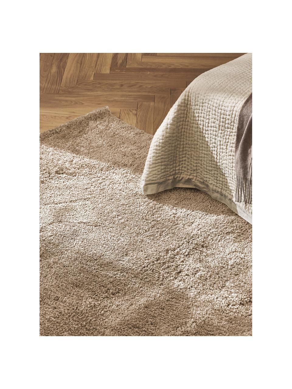 Flauschiger Hochflor-Teppich Leighton, Mikrofaser (100 % Polyester, GRS-zertifiziert), Nougat, B 80 x L 150 cm (Grösse XS)