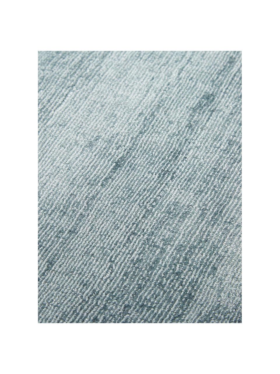 Alfombra redonda artesanal de viscosa Jane, Parte superior: 100% viscosa, Reverso: 100% algodón El material , Azul hielo, Ø 150 cm (Tamaño M)