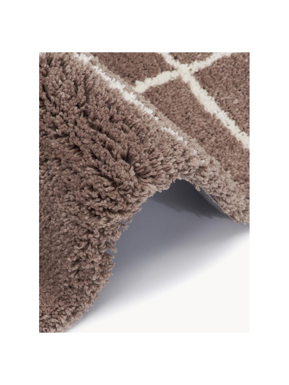 Ručně tkaný načechraný koberec s vysokým vlasem Amelie, Hnědá, krémově bílá, Š 160 cm, D 230 cm (velikost M)