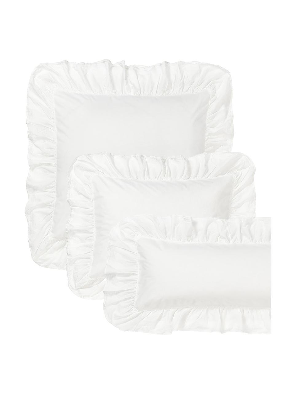 Gewaschener Baumwoll-Kopfkissenbezug Louane mit Rüschen, 100 % Baumwolle
Fadendichte 200 TC, Comfort Qualität

Bettwäsche aus Baumwolle fühlt sich auf der Haut angenehm weich an, nimmt Feuchtigkeit gut auf und eignet sich für Allergiker.

Durch ein besonderes Waschungsverfahren erhält der Stoff eine robuste, unregelmäßige Stonewash-Optik. Außerdem wird der Stoff dadurch weich und geschmeidig im Griff und erhält eine natürliche Knitter-Optik, die kein Bügeln erfordert und Gemütlichkeit ausstrahlt.

Das in diesem Produkt verwendete Material ist schadstoffgeprüft und zertifiziert nach STANDARD 100 by OEKO-TEX®, 4265CIT, CITEVE, Weiß, B 40 x L 80 cm