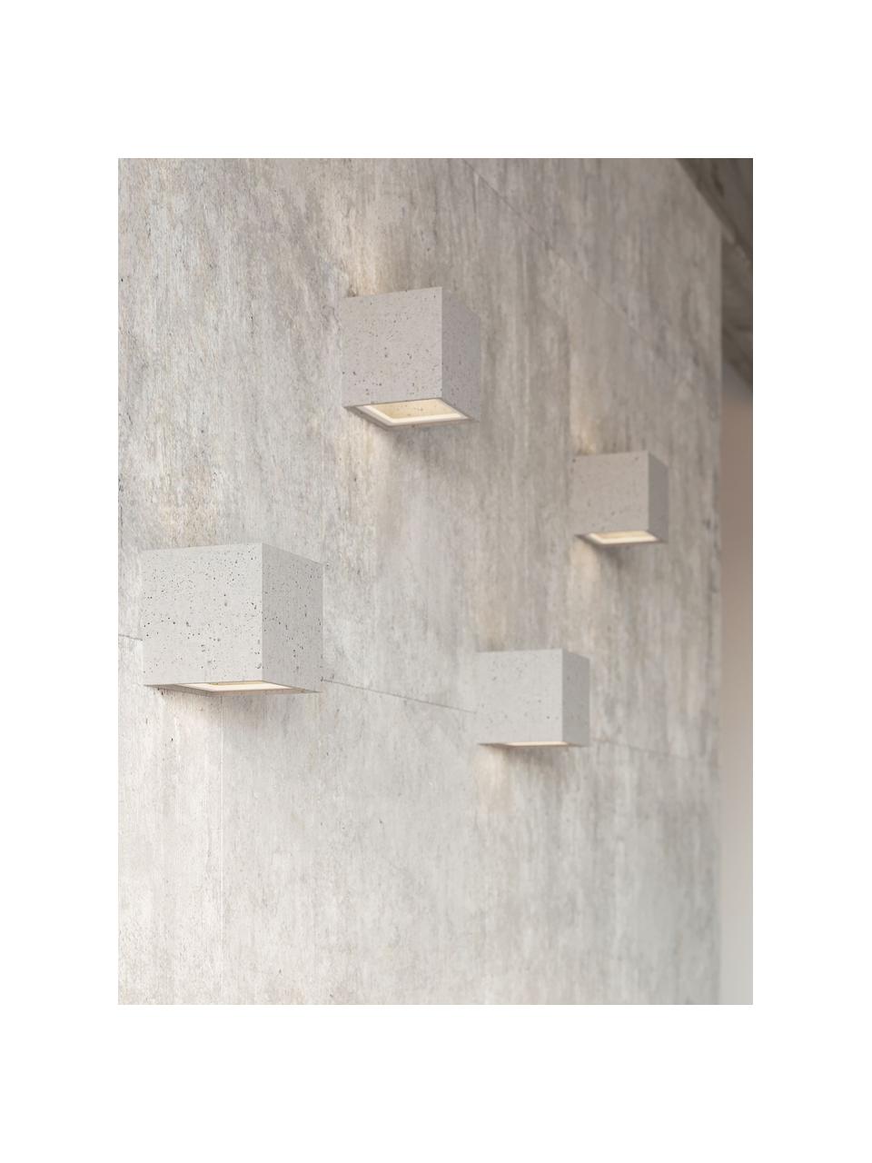 Handgemaakte wandspot Leo van beton, Lampenkap: beton, Diffuser: glas, Lichtgrijs, wit, B 12 x H 12 cm