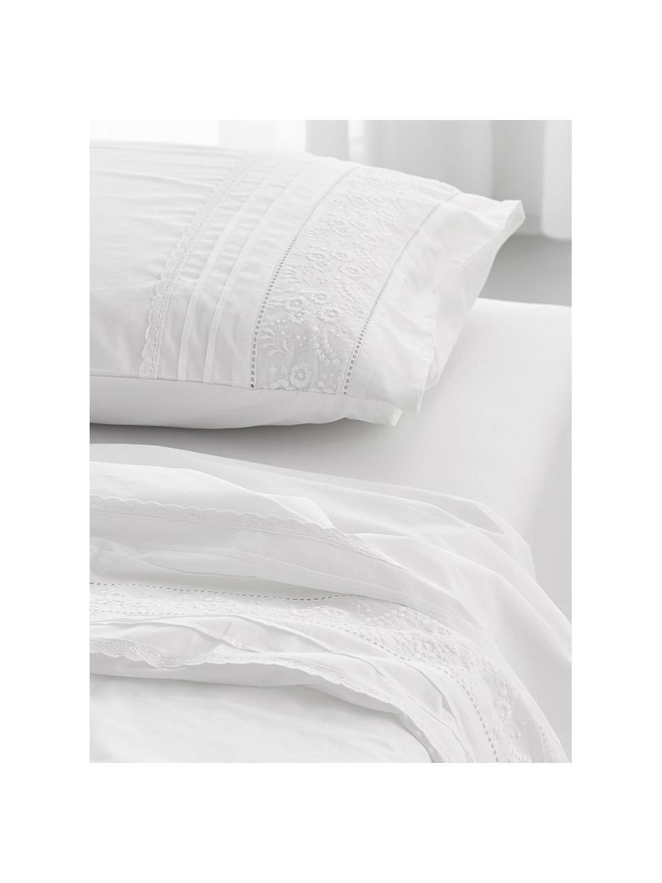 Baumwollperkal-Bettwäsche Avery in Weiß mit Stickerei, Webart: Perkal Fadendichte 200 TC, Weiß, 200 x 200 cm + 2 Kissen 80 x 80 cm