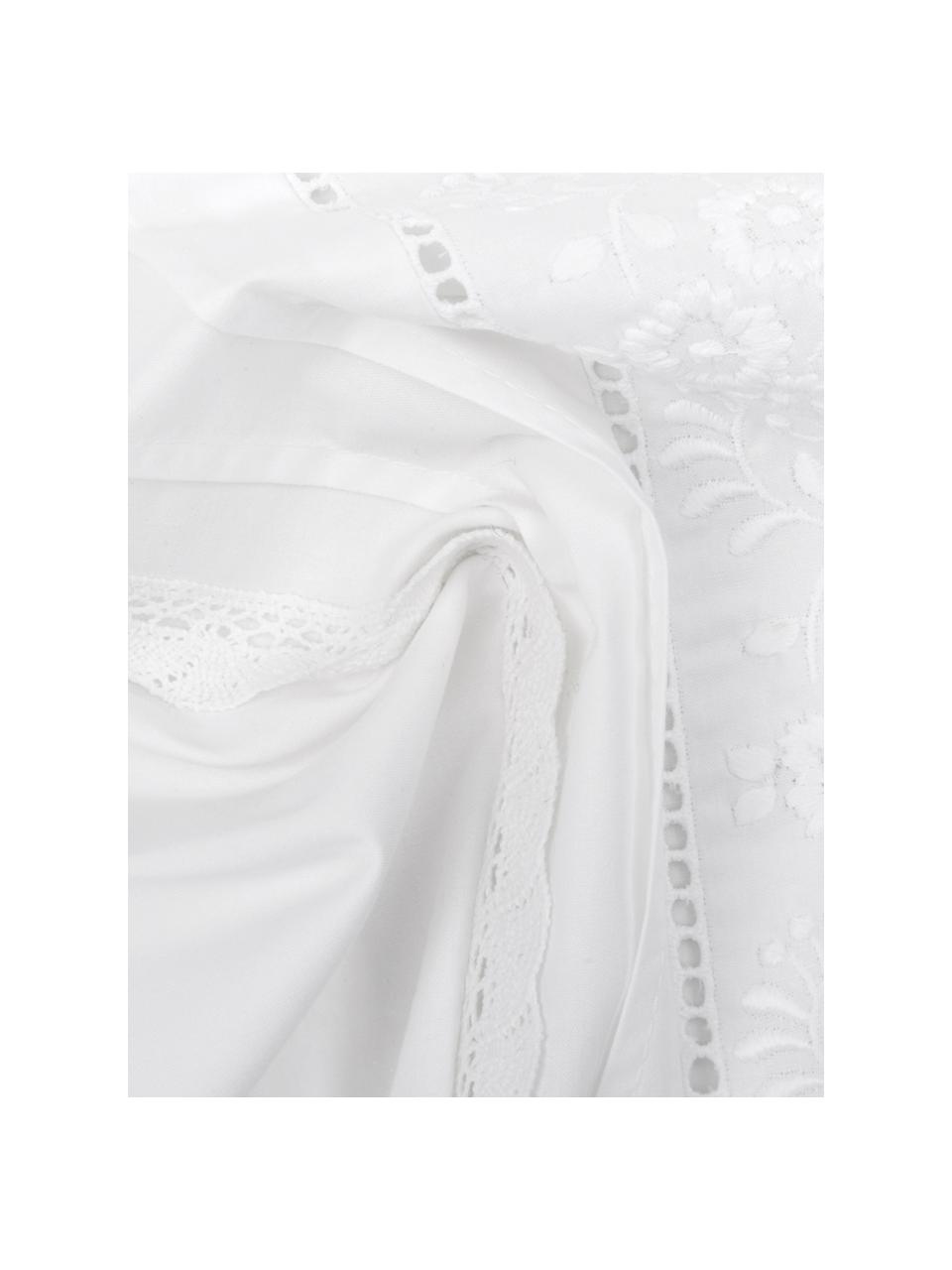 Baumwollperkal-Bettwäsche Avery in Weiß mit Stickerei, Webart: Perkal Fadendichte 200 TC, Weiß, 200 x 200 cm + 2 Kissen 80 x 80 cm