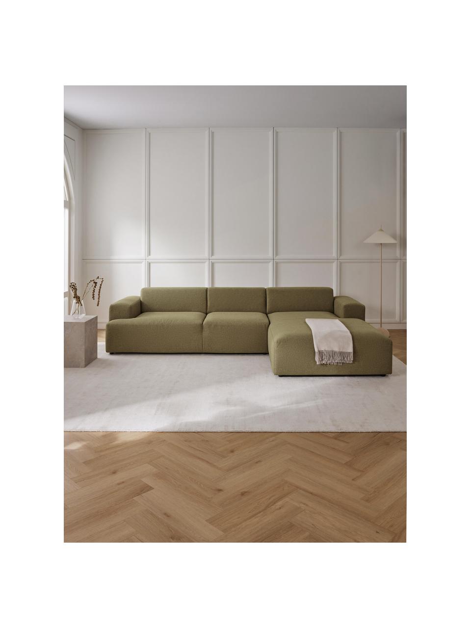 Divano angolare a 4 posti Melva, Rivestimento: 100% poliestre Il rivesti, Struttura: pino massiccio, certifica, Tessuto verde oliva, Larg. 319 x Alt. 196 cm, chaise-longue a destra