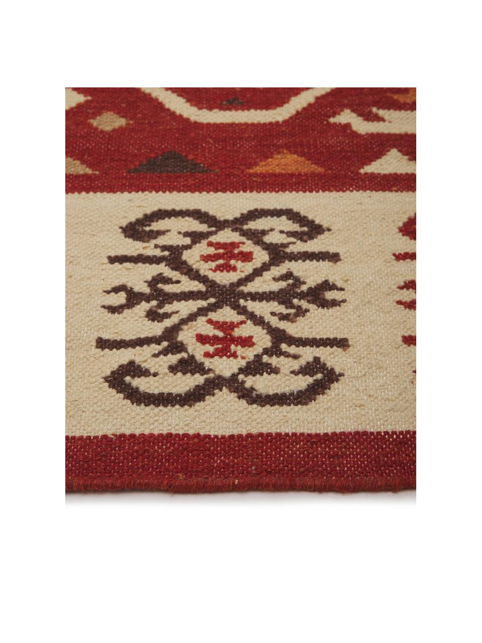 Ręcznie tkany dywan kilim z wełny Ria, 100% wełna
Włókna dywanów wełnianych mogą nieznacznie rozluźniać się w pierwszych tygodniach użytkowania, co ustępuje po pewnym czasie, Czerwony, beżowy, pomarańczowy, brązowy, S 155 x D 240 cm (Rozmiar M)