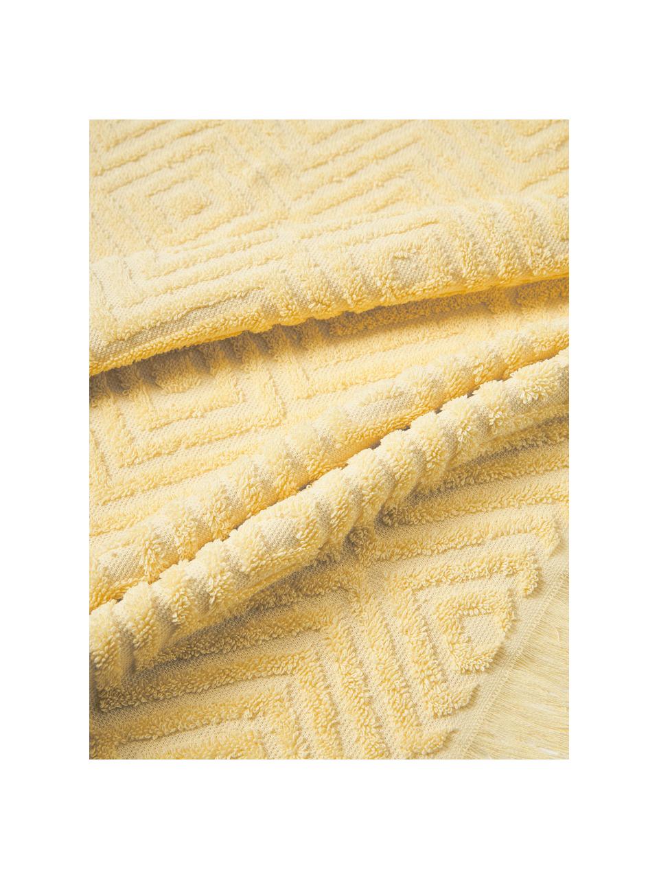 Sada ručníků se strukturovaným vzorem Jacqui, 3 díly, 100% bavlna
Střední gramáž, 480 g/m²

Materiál použitý v tomto produktu byl testován na škodlivé látky a certifikován podle STANDARD 100 od OEKO-TEX®, 8135CIT, CITEVE., Světle žlutá, Sada s různými velikostmi