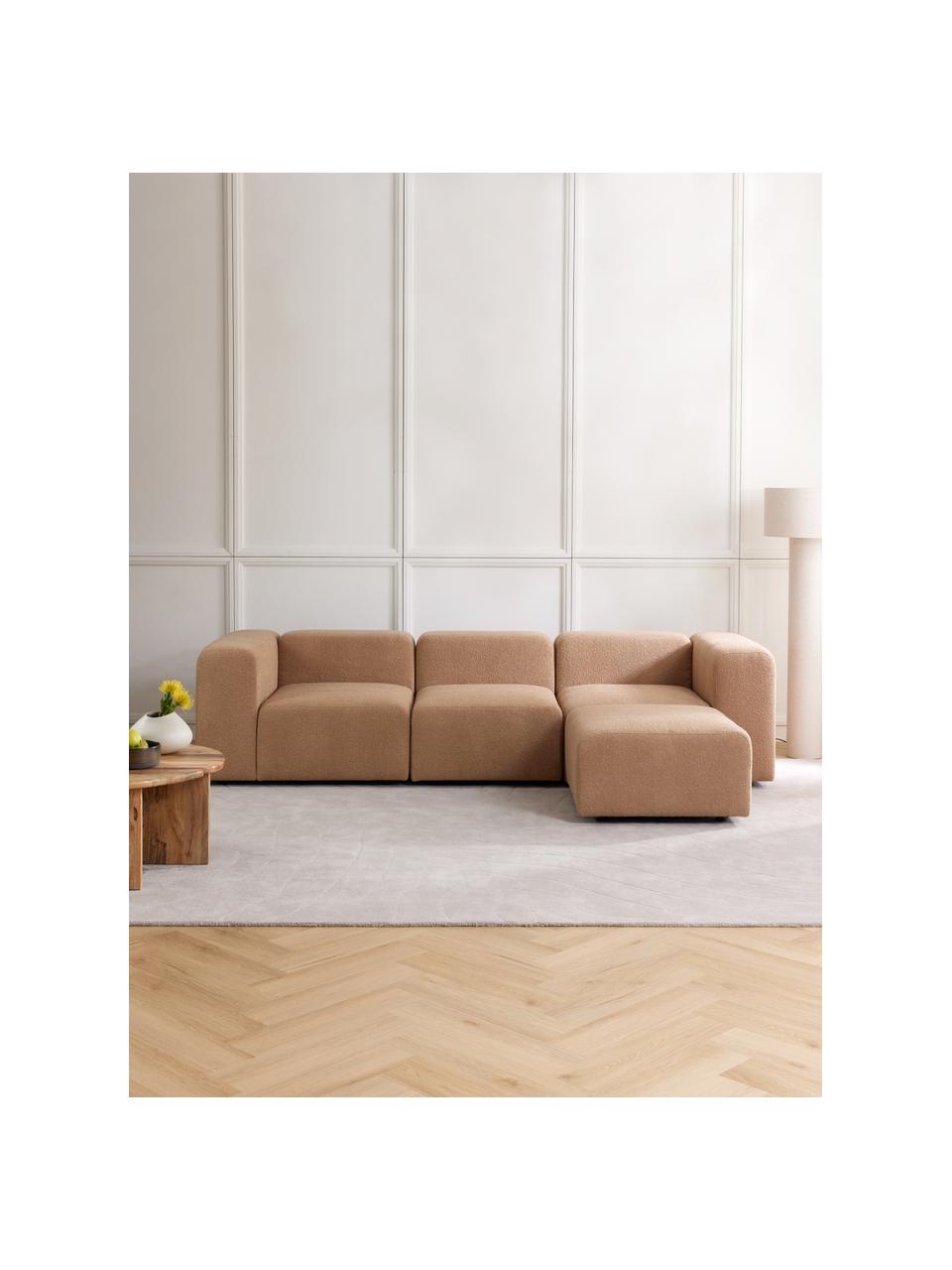 Modulares Bouclé-Sofa Lena (4-Sitzer) mit Hocker, Bezug: Bouclé (93 % Polyester, 6, Gestell: Kiefernholz, Schichtholz,, Füße: Kunststoff, Bouclé Sandfarben, B 284 x T 181 cm
