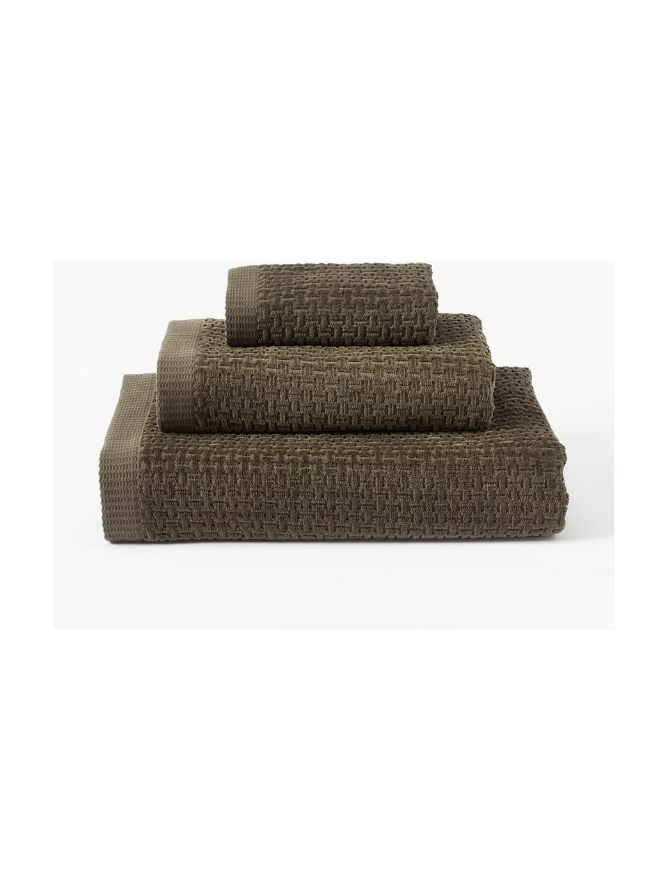 Set 3 asciugamani Niam, 100% cotone
Qualità media, 500 g/m²

Il materiale utilizzato in questo prodotto è testato per le sostanze nocive e certificato secondo lo STANDARD 100 by OEKO-TEX®, 8135CIT, CITEVE., Verde oliva, Set da 3 (asciugamano ospite, asciugamano e telo bagno)