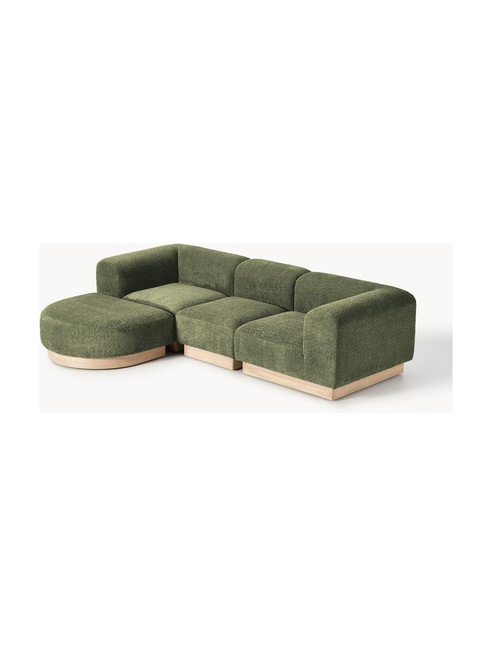 Modulares Sofa Natalie (3-Sitzer) aus Teddy-Bouclé mit Hocker, Bezug: Teddy-Bouclé (100 % Polye, Gestell: mitteldichte Holzfaserpla, Sockel: Massives Buchenholz, lack, Teddy-Bouclé Dunkelgrün, helles Buchenholz, B 283 x T 197 cm