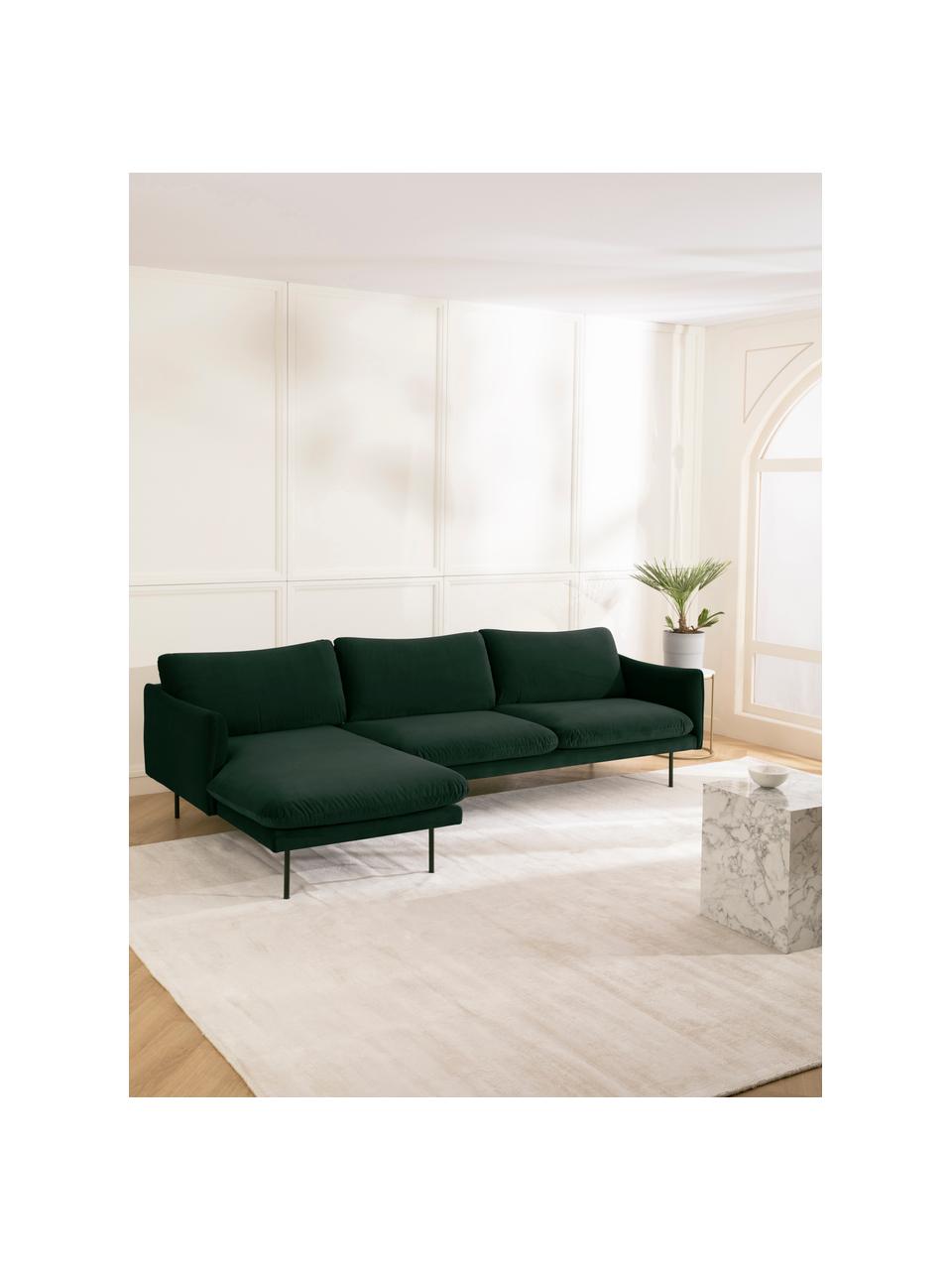 Sofa narożna z aksamitu z metalowymi nogami Moby, Tapicerka: aksamit (wysokiej jakości, Stelaż: lite drewno sosnowe z cer, Nogi: metal malowany proszkowo, Ciemnozielony aksamit, S 280 x G 160 cm, lewostronna