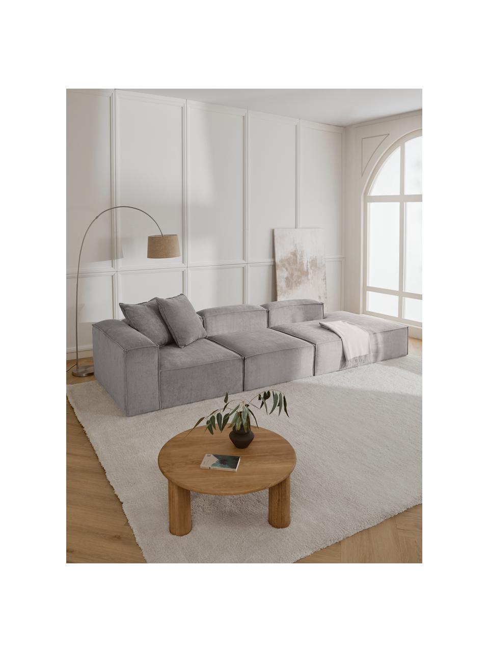 Chaise longue XL componibile in velluto a coste Lennon, Rivestimento: velluto a coste (92% poli, Struttura: legno di pino massiccio, , Piedini: plastica I piedini si tro, Velluto a coste grigio chiaro, Larg. 357 x Prof. 119 cm, schienale a sinistra