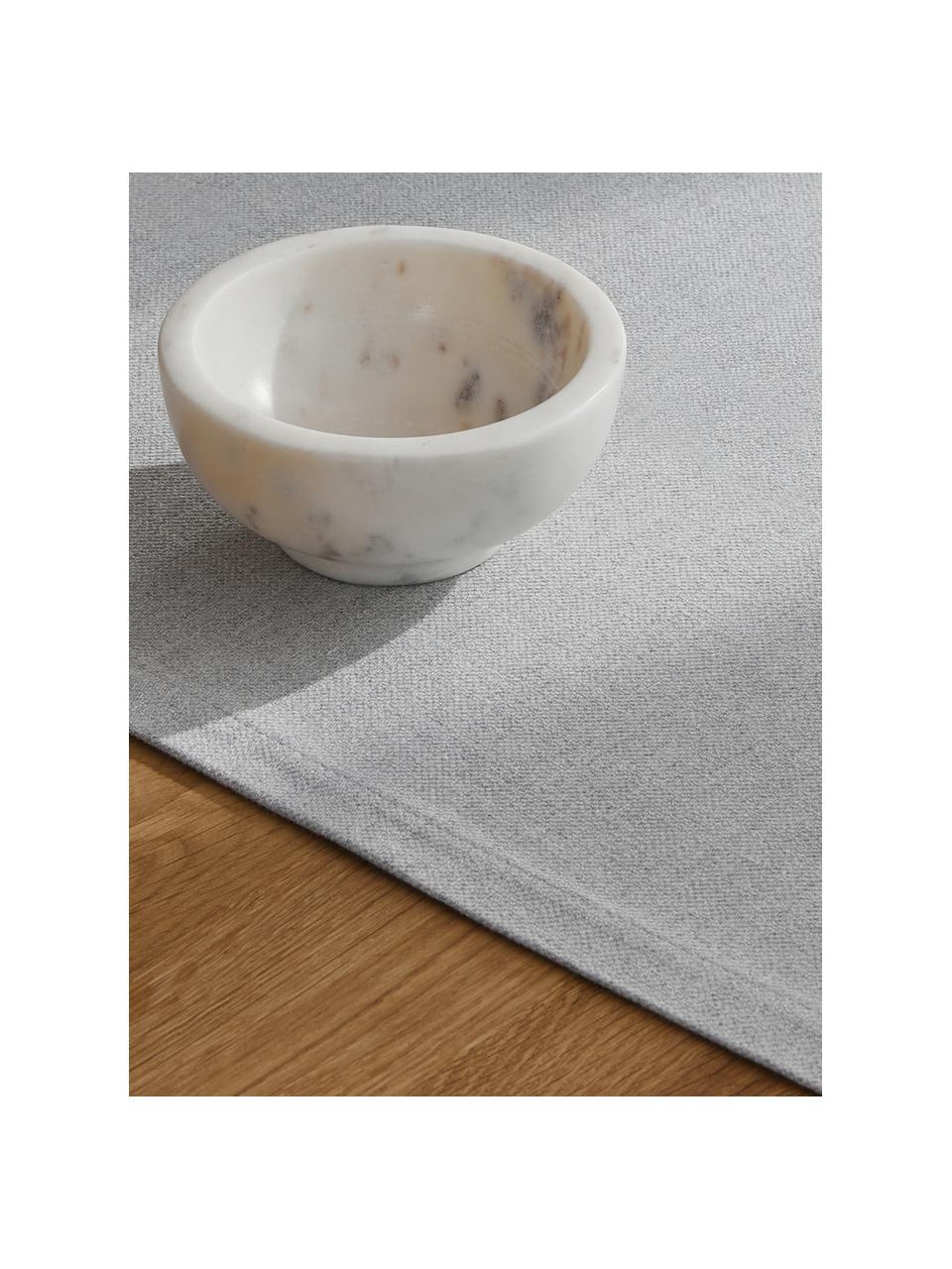 Chemin de table Riva, 55 % coton, 45 % polyester

Le matériau est certifié STANDARD 100 OEKO-TEX®, 14.HIN.40536, HOHENSTEIN HTTI, Gris clair, larg. 40 x long. 150 cm