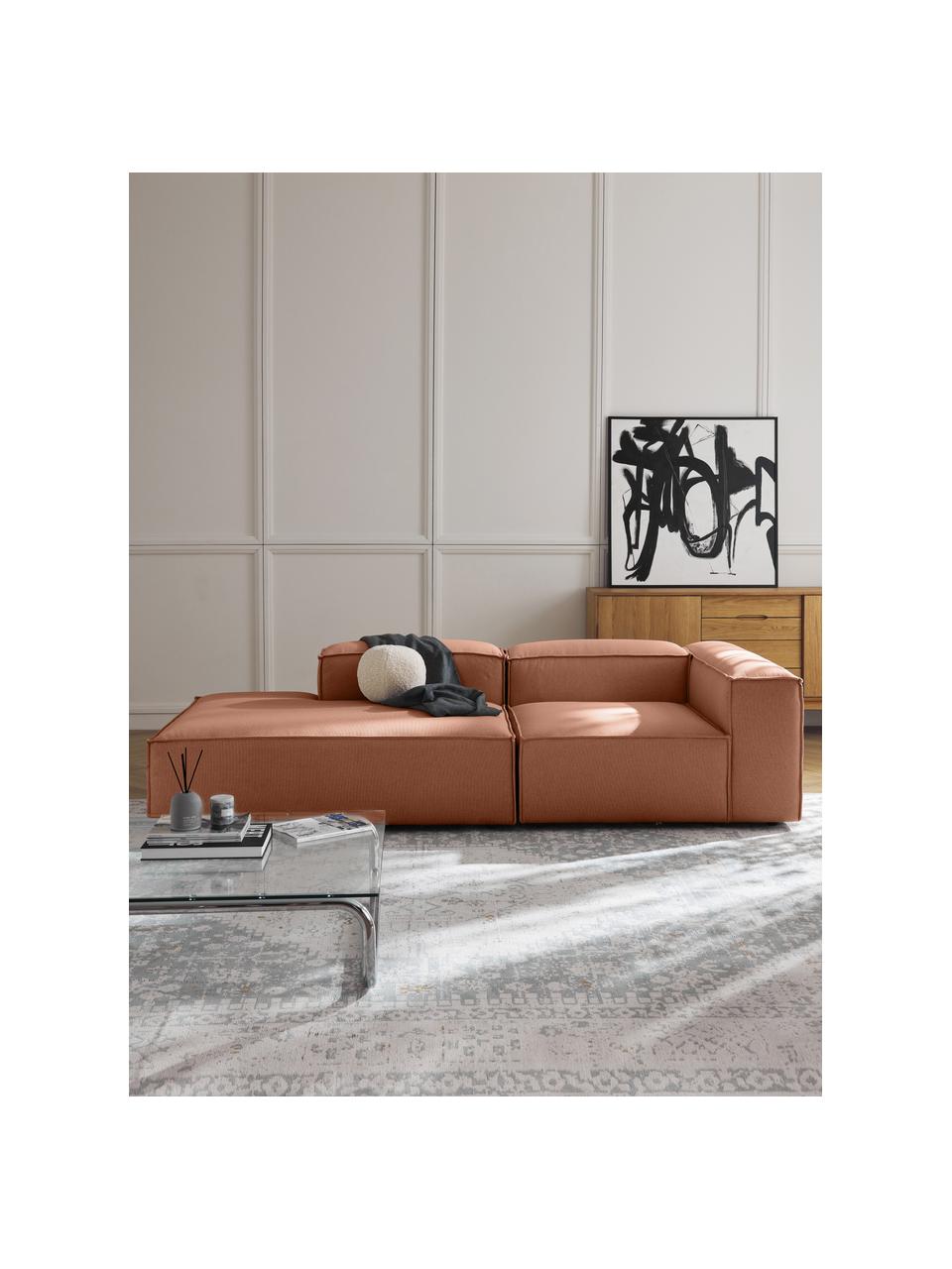 Modulaire chaise longue Lennon, Bekleding: 100% polyester De slijtva, Frame: massief grenenhout, FSC-g, Poten: kunststof, Geweven stof nougatkleurig, B 269 x D 119 cm, armleuning rechts