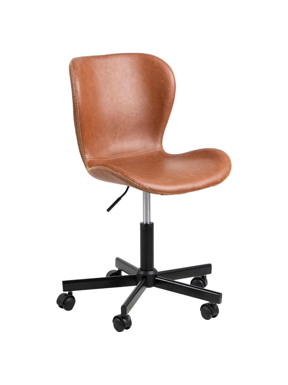Sedia da scrivania in similpelle Batilda, regolabile in altezza, Rivestimento: similpelle (poliuretano) , Gambe: legno di caucciù, laccato, Struttura: metallo verniciato a polv, Ruote: plastica, Similpelle color cognac, Larg. 55 x Prof. 54 cm