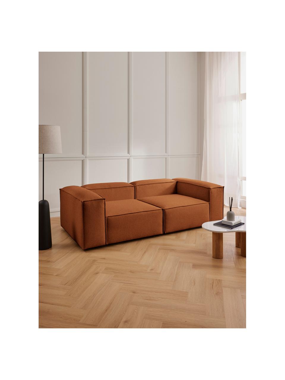 Modulares Sofa Lennon (3-Sitzer), Bezug: Polyester Der hochwertige, Gestell: Massives Kiefernholz, FSC, Füße: Kunststoff, Webstoff Terrakotta, B 238 x T 119 cm