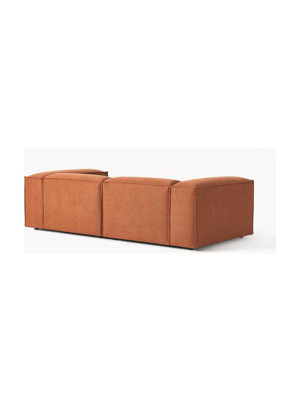 Divano componibile 3 posti Lennon, Rivestimento: poliestere Il rivestiment, Struttura: legno di pino massiccio, , Piedini: plastica Questo prodotto , Tessuto terracotta, Larg. 238 x Prof. 119 cm