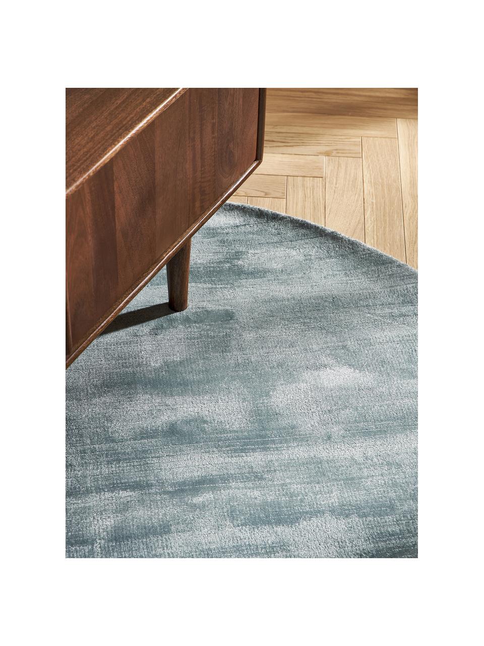 Ručně tkaný kulatý viskózový koberec Jane, Šedomodrá, Ø 150 cm (velikost M)