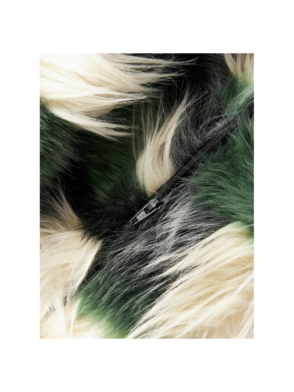 Housse de coussin 45x45 en fourrure synthétique Nella, 80 % polyacrylique, 20 % polyester, certifié GRS, Vert, noir, blanc cassé, larg. 45 x long. 45 cm