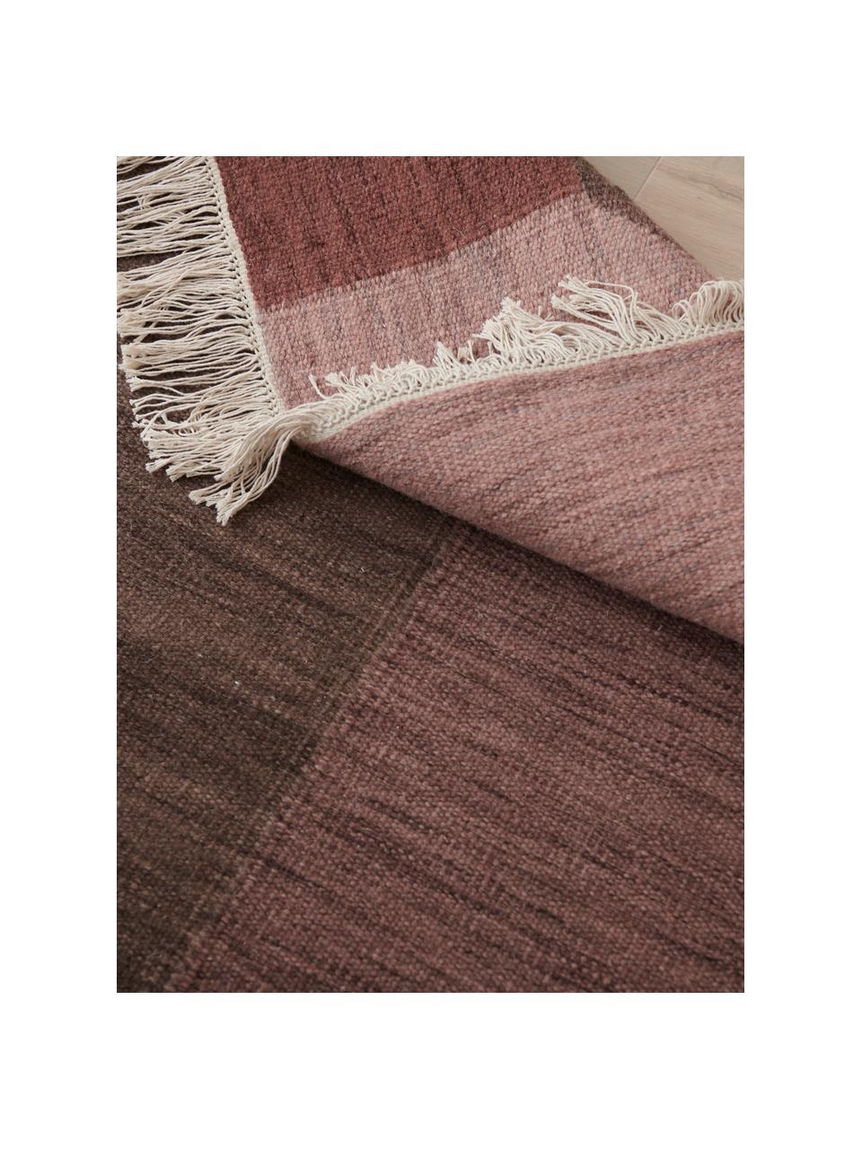 Ręcznie tkany dywan z wełny z frędzlami Olbia, 100% wełna
Włókna dywanów wełnianych mogą nieznacznie rozluźniać się w pierwszych tygodniach użytkowania, co ustępuje po pewnym czasie, Wielobarwny, S 140 x D 200 cm (Rozmiar S)