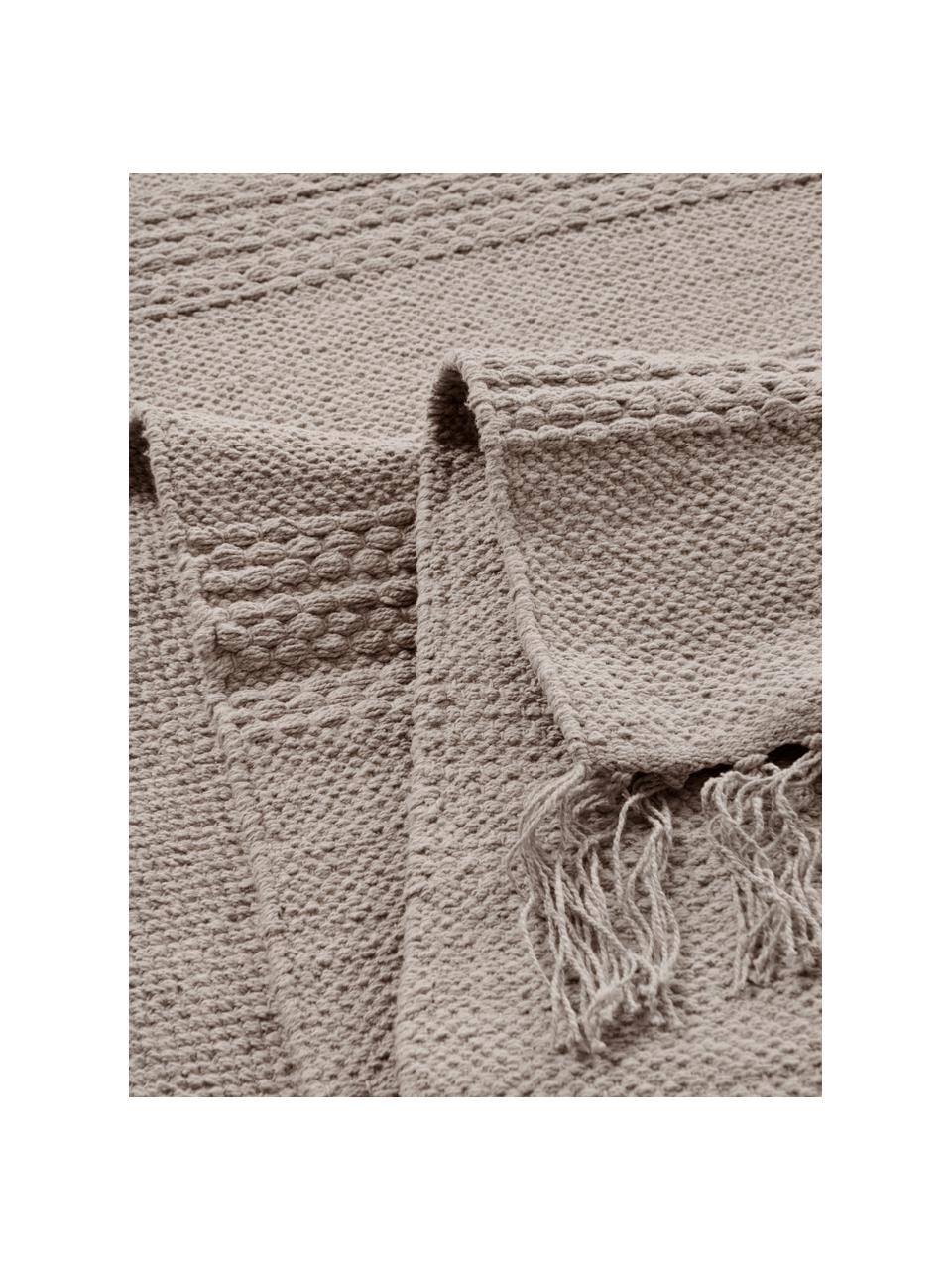 Bavlněný koberec se strukturou tkaných pruhů a třásněmi Tanya, Šedobéžová