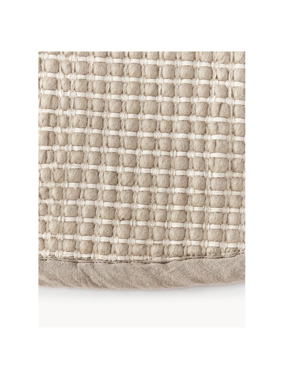 Tapis rond en laine tissé main Amaro, 67 % laine (certifiée RWS), 33 % coton

Les tapis en laine peuvent perdre des fibres lors des premières semaines et des peluches peuvent se former, ce phénomène est naturel et diminue à mesure de votre usage et du temps, Beige clair, blanc crème, Ø 150 cm (taille M)