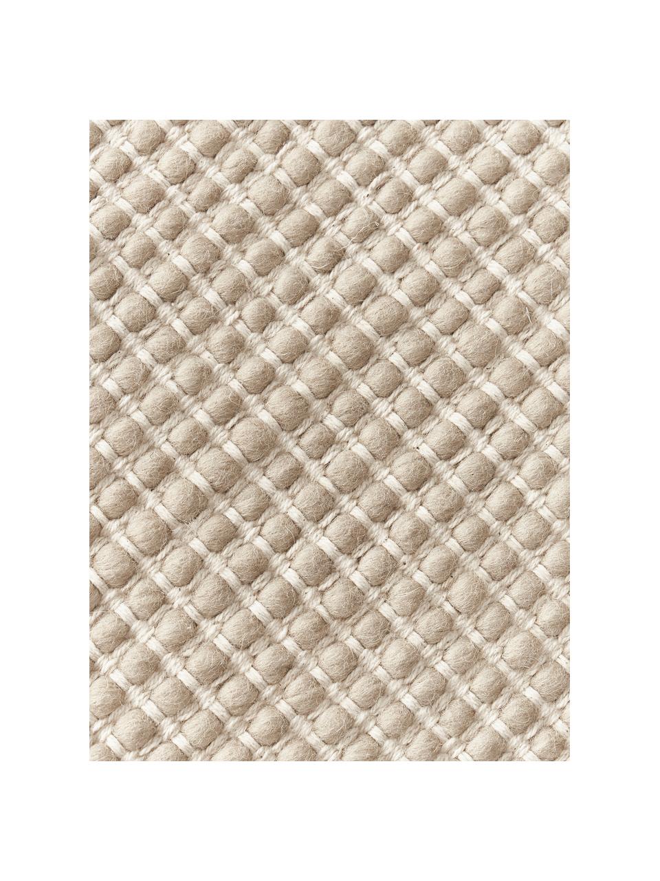 Tapis rond en laine tissé main Amaro, 67 % laine (certifiée RWS), 33 % coton

Les tapis en laine peuvent perdre des fibres lors des premières semaines et des peluches peuvent se former, ce phénomène est naturel et diminue à mesure de votre usage et du temps, Beige clair, blanc crème, Ø 150 cm (taille M)