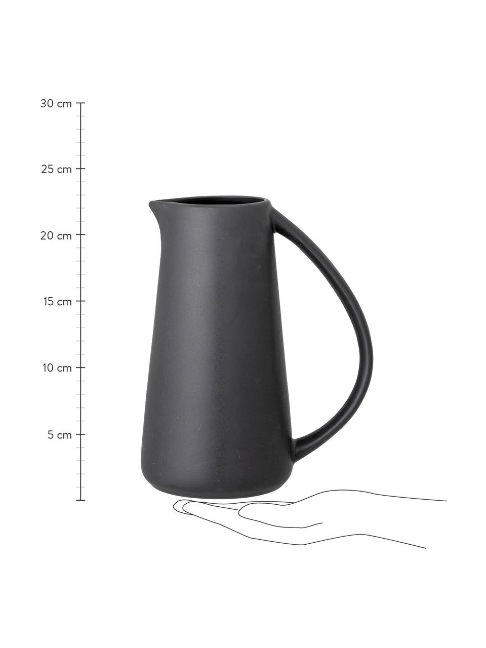 Schwarzer Krug Edit aus Steingut, 1,1 L, Steingut, Schwarz, Ø 12 x H 23 cm. 1,1 L