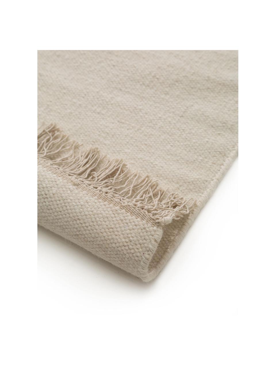 Ręcznie tkany kilim-dywan Vince, 90% wełna, 10% bawełna
Włókna dywanów wełnianych mogą nieznacznie rozluźniać się w pierwszych tygodniach użytkowania, co ustępuje po pewnym czasie, Kość słoniowa, ciemnoszary, S 160 x D 230 cm (Rozmiar M)