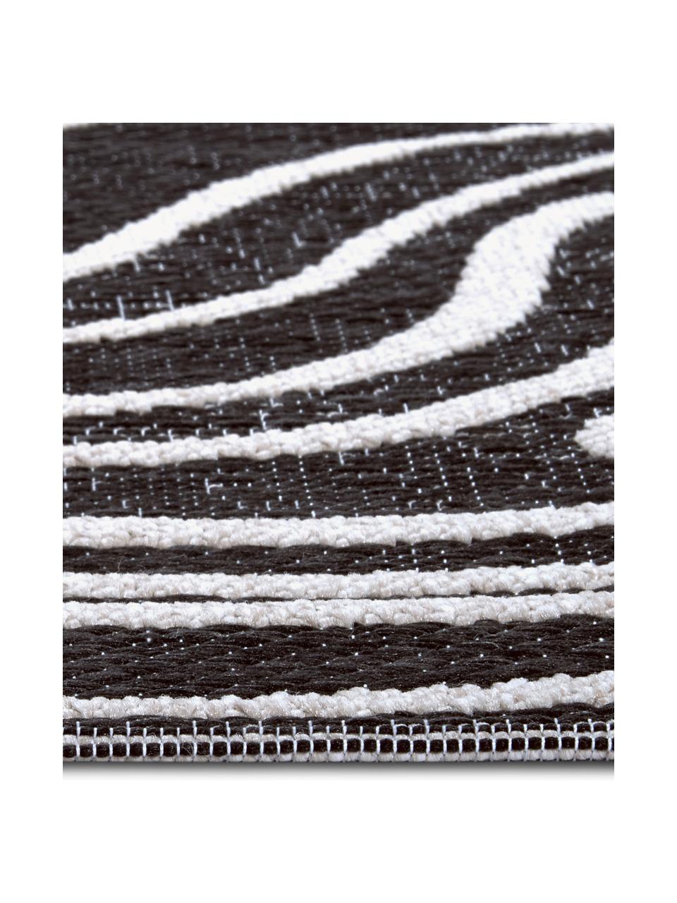 Interiérový/exteriérový koberec Calé, 100 % polypropylen

Materiál použitý v tomto produktu byl testován na škodlivé látky a certifikován podle STANDARD 100 od OEKO-TEX® 1002004, OEKO-TEX Service GmbH., Černá, bílá, Š 80 cm, D 150 cm (velikost XS)