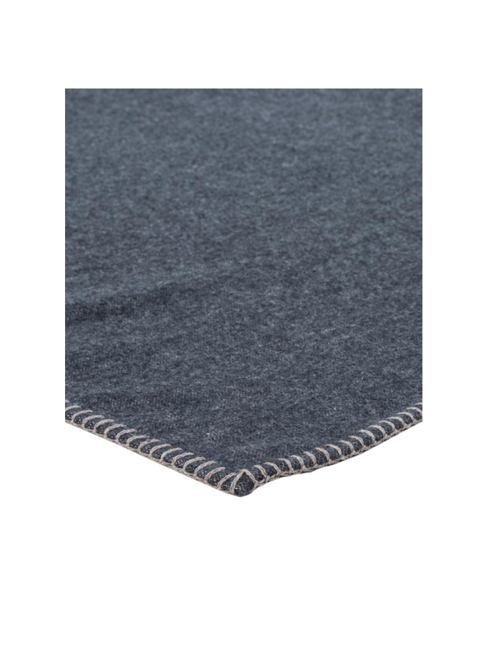 Plaid flanelle de coton gris motif cerf Sylt, 85 % coton, 8 % viscose, 7 % polyacrylique, Anthracite, beige, larg. 140 x long. 200 cm
