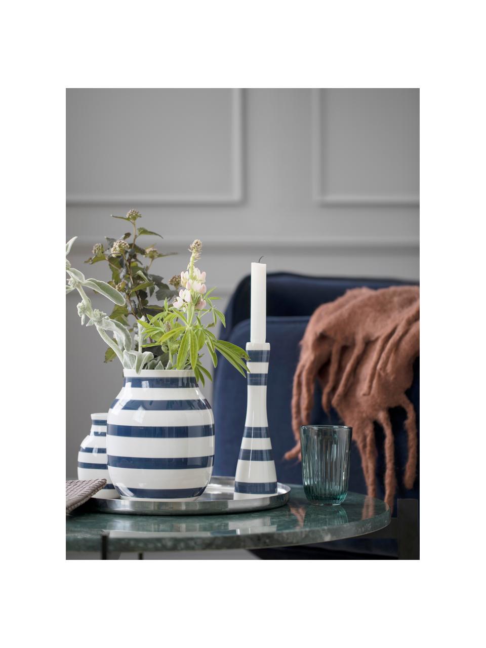 Handgefertigte Design-Vase Omaggio, medium, Keramik, Weiss, Stahlblau, Ø 17 x H 20 cm