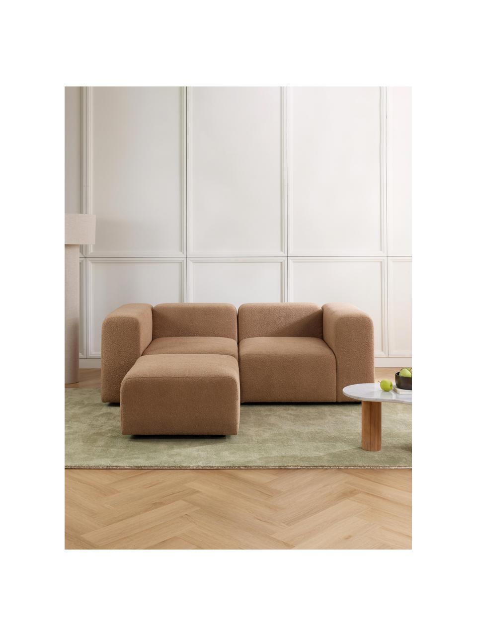 Sofá modular bouclé Lena (3 plazas), con reposapiés, Tapizado: Bouclé (93% poliéster, 6%, Estructura: madera de pino, contracha, Patas: plástico, Bouclé marrón claro, An 209 x F 181 cm