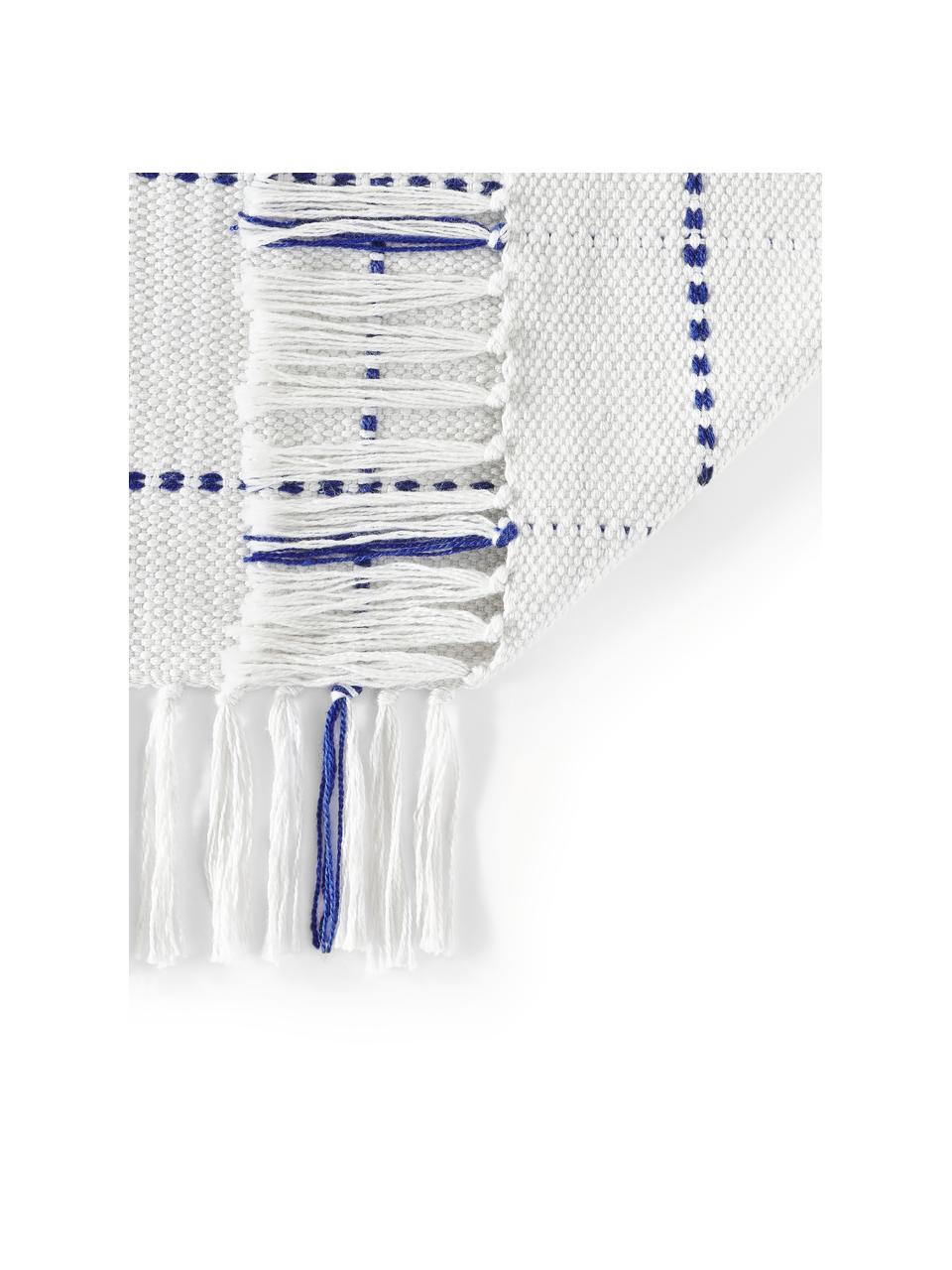 Tapis d'extérieur à franges Prague, 100 % polyester, certifié GRS

Le matériau est certifié STANDARD 100 OEKO-TEX®, 11-62055, Shirley, Blanc, bleu, larg. 80 x long. 150 cm (taille XS)