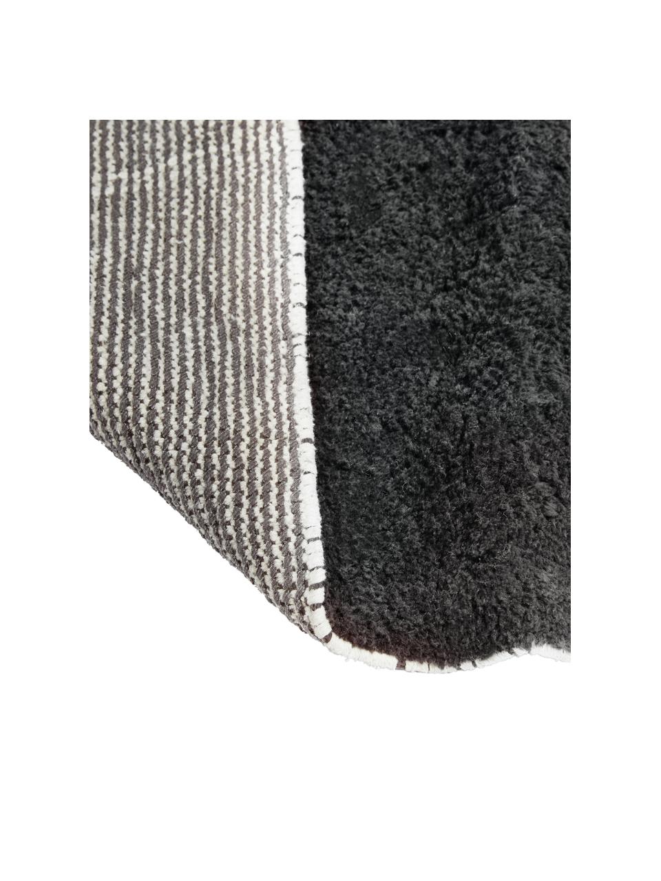 Ručně tkaný bavlněný koberec s klikatým vzorem a třásněmi Asisa, Antracitová, Š 200 cm, D 300 cm (velikost L)