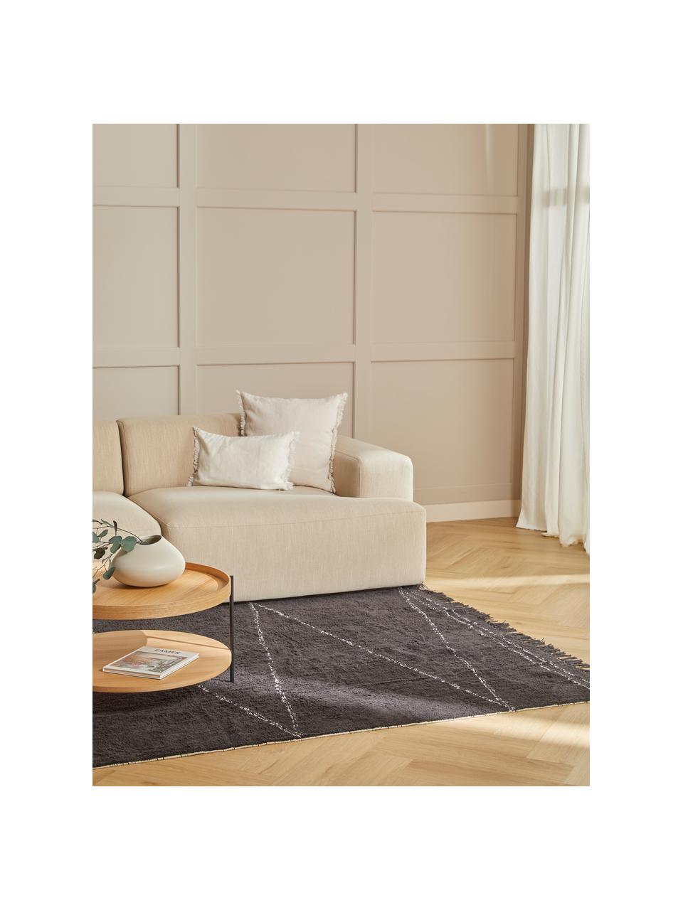 Ručne tuftovaný bavlnený koberec so strapcami Asisa, Antracitová, Š 200 x D 300 cm (veľkosť L)