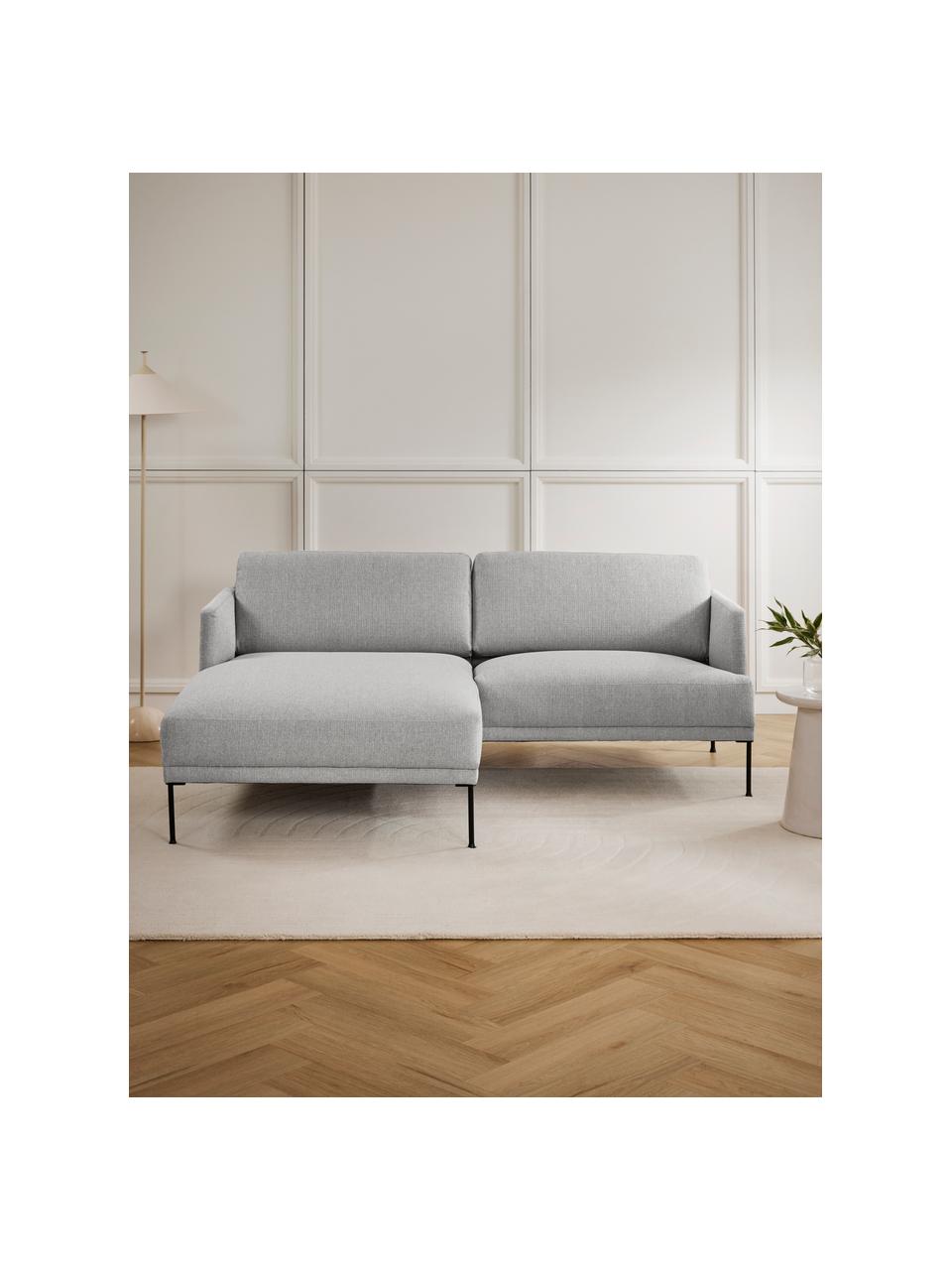 Petit canapé d'angle avec pieds en métal Fluente, Tissu gris clair, larg. 198 x prof. 152 cm, méridienne à droite
