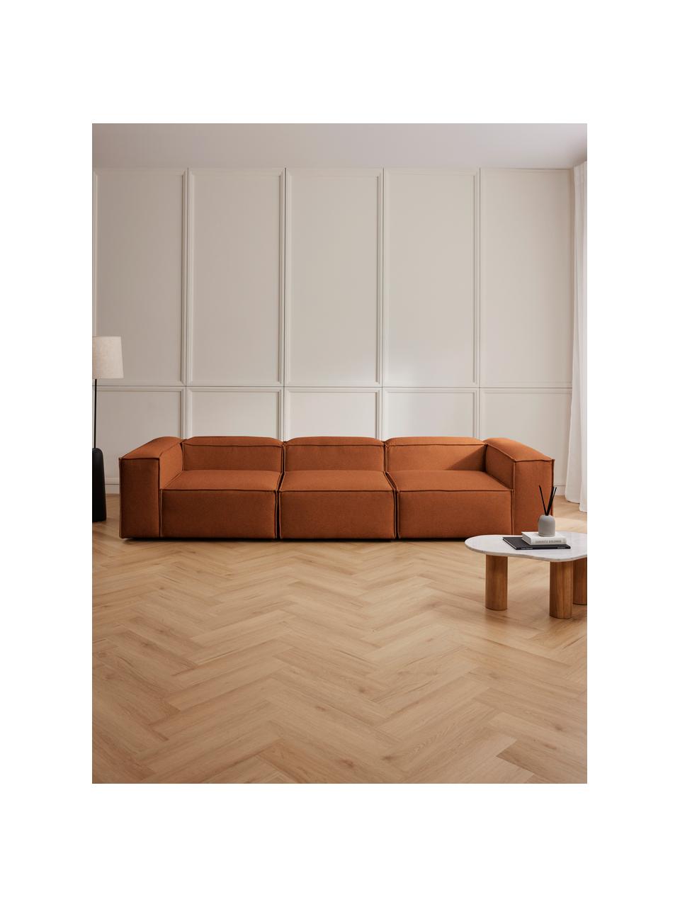 Modulaire bank Lennon (4-zits), Bekleding: polyester De hoogwaardige, Frame: massief grenenhout, multi, Poten: kunststof De poten bevind, Geweven stof terracottakleurig, B 327 x D 119 cm