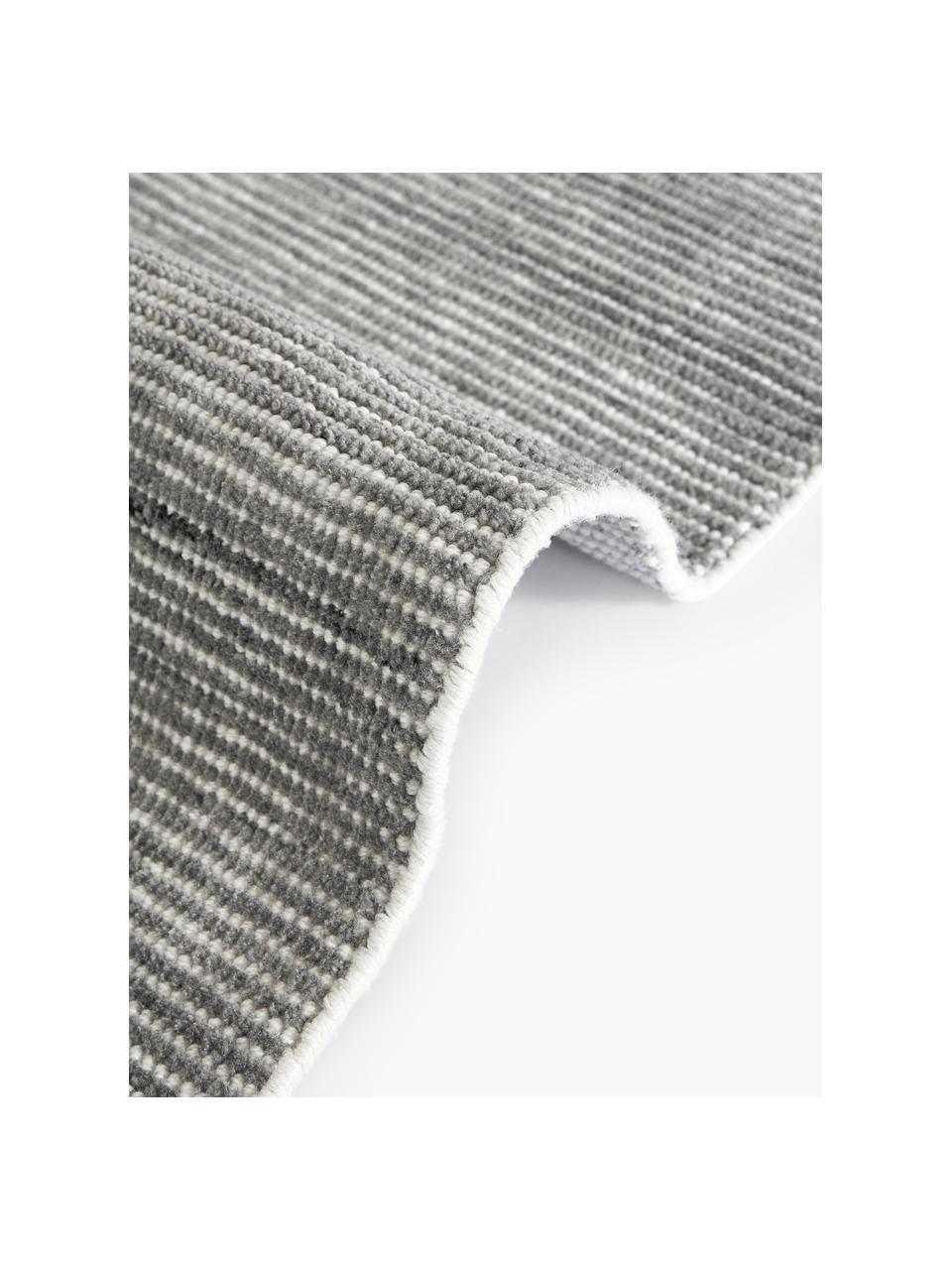 Passatoia a pelo corto tessuto a mano Willow, 100% poliestere, certificato GRS, Grigio, bianco, Larg. 80 x Lung. 250 cm