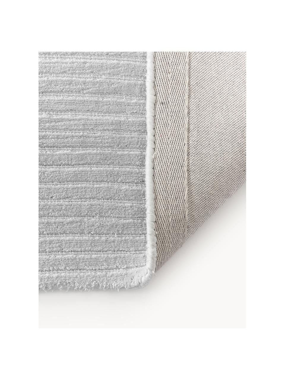 Pluizige hoogpolige loper Wes met hoog-laag structuur, handgeweven, 100% polyester, GRS-gecertificeerd, Lichtgrijs, B 80 x L 200 cm
