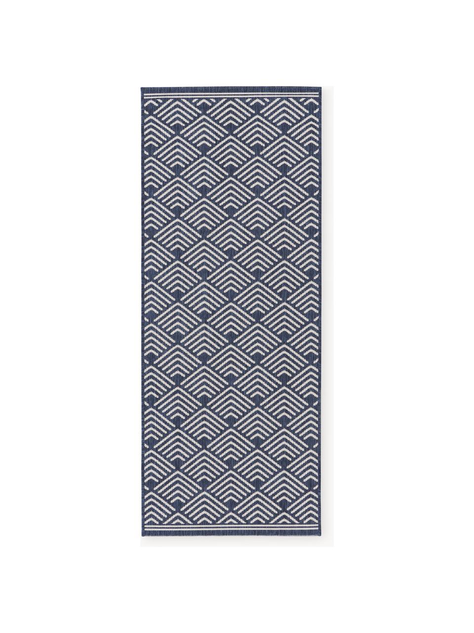 In- & outdoor loper Milano met grafisch patroon, 70% gerecycled polypropyleen, 30% polyester

Het materiaal dat in dit product is gebruikt, is getest op schadelijke stoffen en gecertificeerd volgens STANDARD 100 door OEKO-TEX®, 13.HTR.20785, Hohenstein HTTI., Donkerblauw, wit, B 80 x L 200 cm
