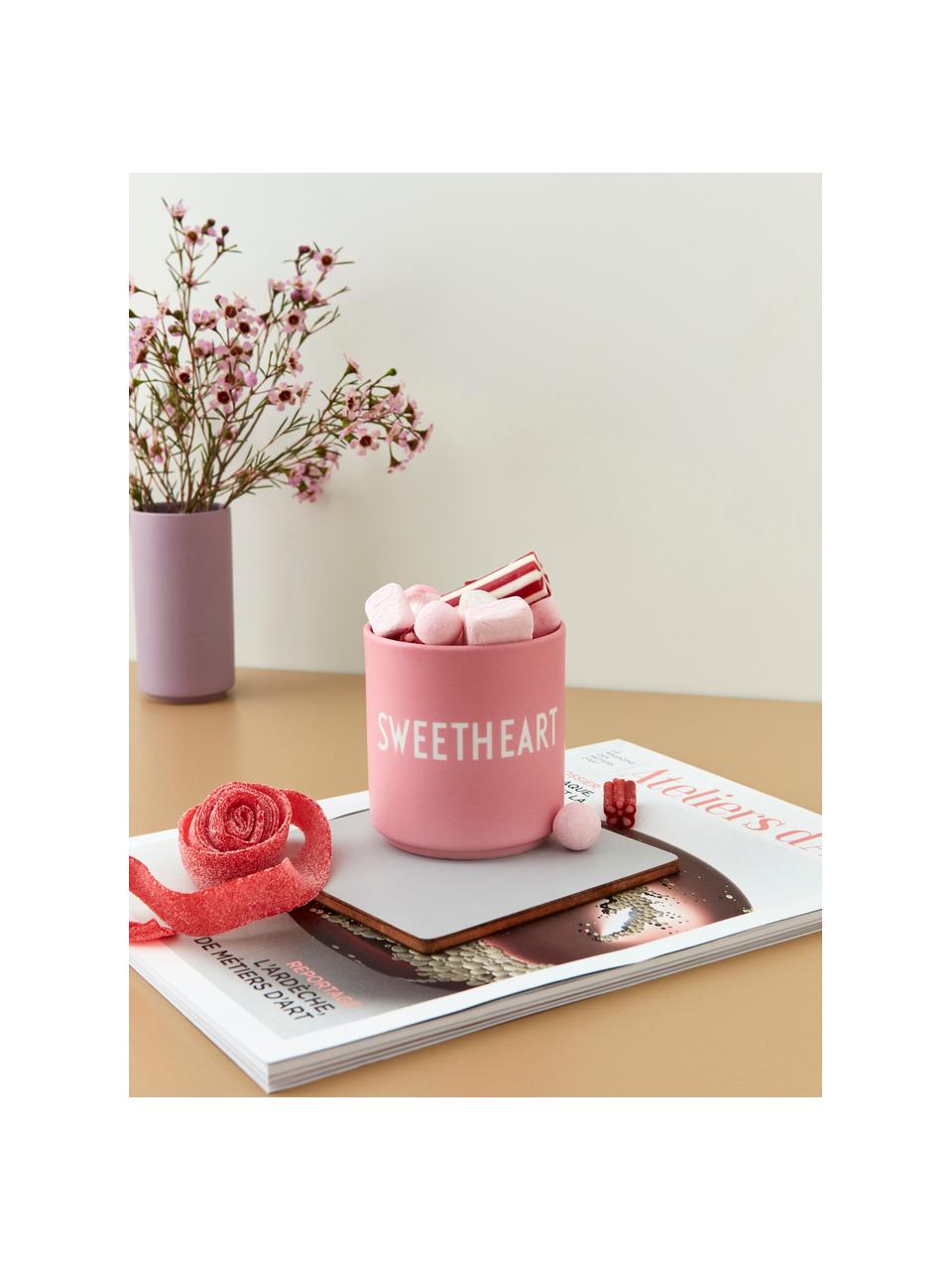 Designový pohárek s nápisem Favourite SWEETHEART, Matná růžová, bílá